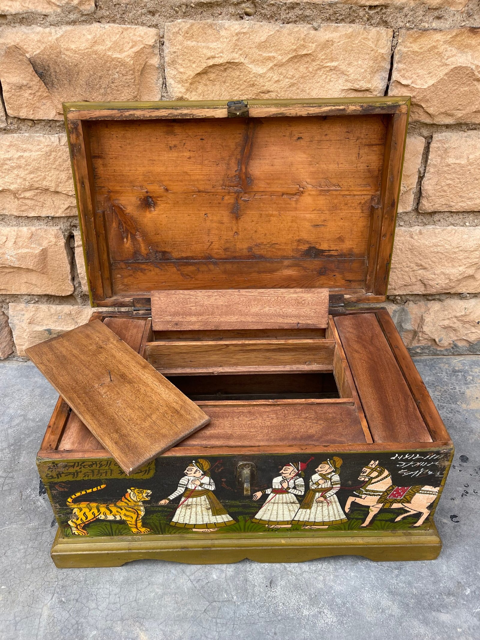 Antique Dresser or Jewelry Box with Enamel Portrait and Gilt Bronze Mounts  For Sale at 1stDibs | antique dresser box, antique enamel boxes, antique  enamel jewelry